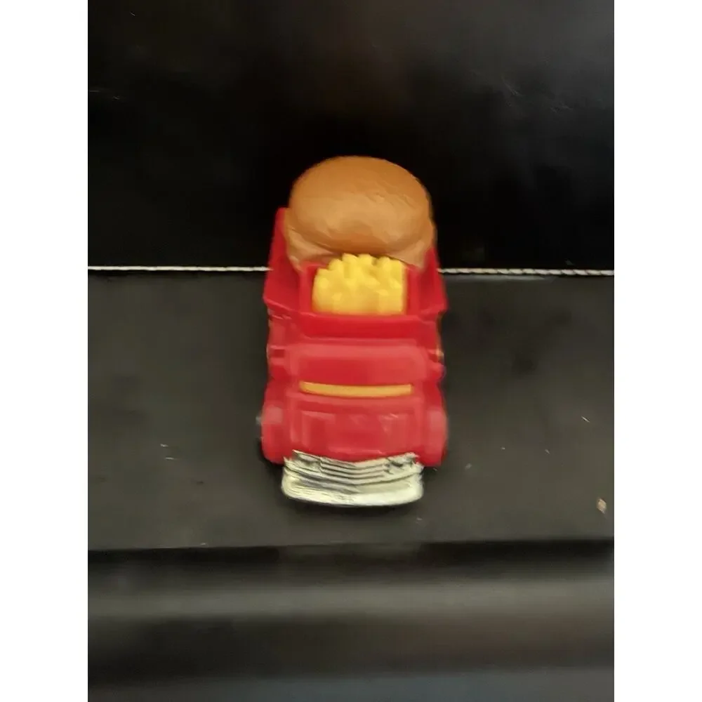 2025 Hot Wheels Buns of Steel Burger & Fries 1:64 DIECAST Toy Race Car